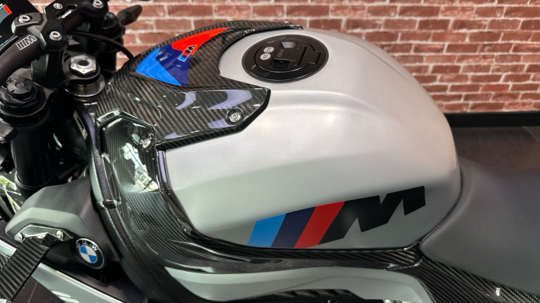 BMW M 1000 R (25MY)